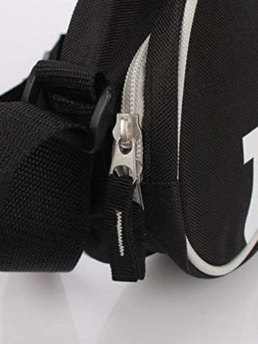 Advantage Tennis Bag Series - Picture 4 of 5